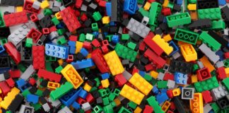 Jaki wpływ na dziecko i otoczenie ma zabawa klockami lego minecraft?